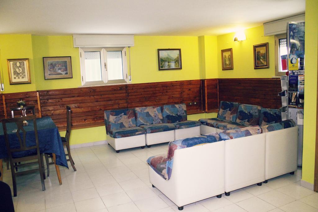 Hotel Amoha Rimini Buitenkant foto