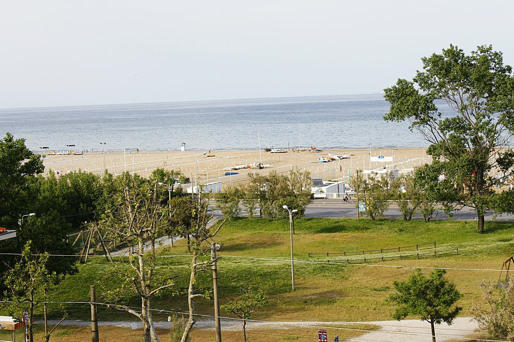 Hotel Amoha Rimini Buitenkant foto