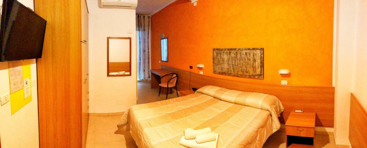 Hotel Amoha Rimini Buitenkant foto